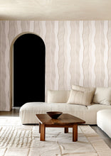 Load image into Gallery viewer, Luana | Raku - Hohenberger