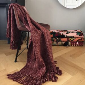 Throw - Marble burgundy red