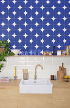 Load image into Gallery viewer, Detour | Outlines - Caselio