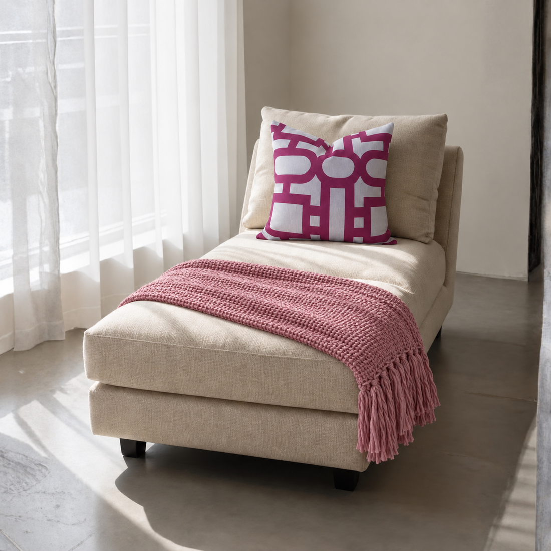 Square Pillow Cover 20" x 20" - Bend the rules 1 / Max Cotton 60