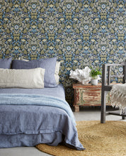 Load image into Gallery viewer, Posy
